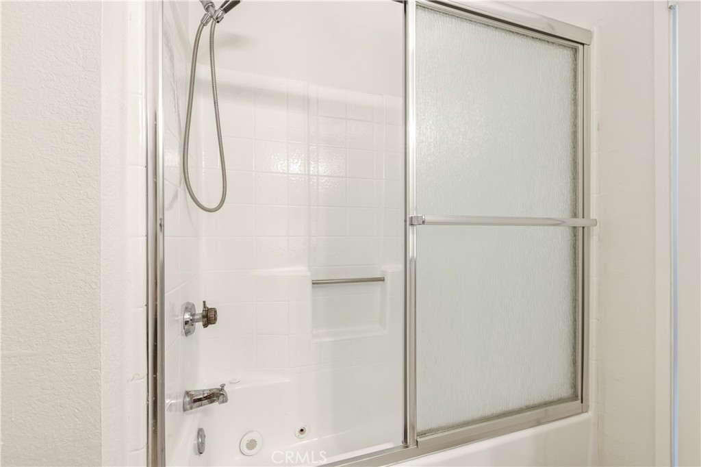 31200 Landau Boulevard 2712