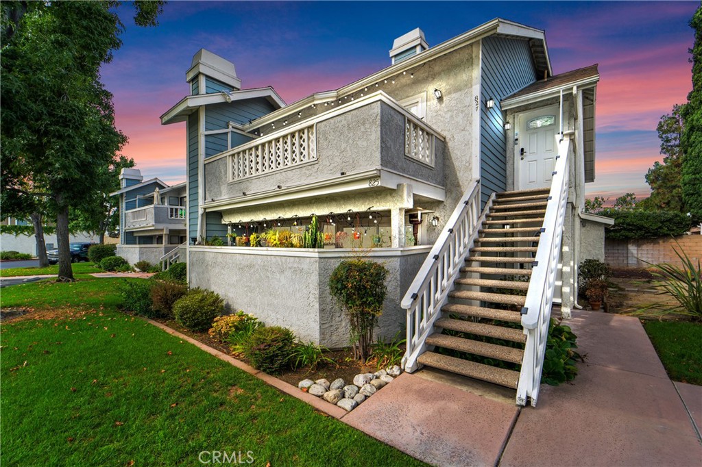 825 W Fletcher Avenue 111