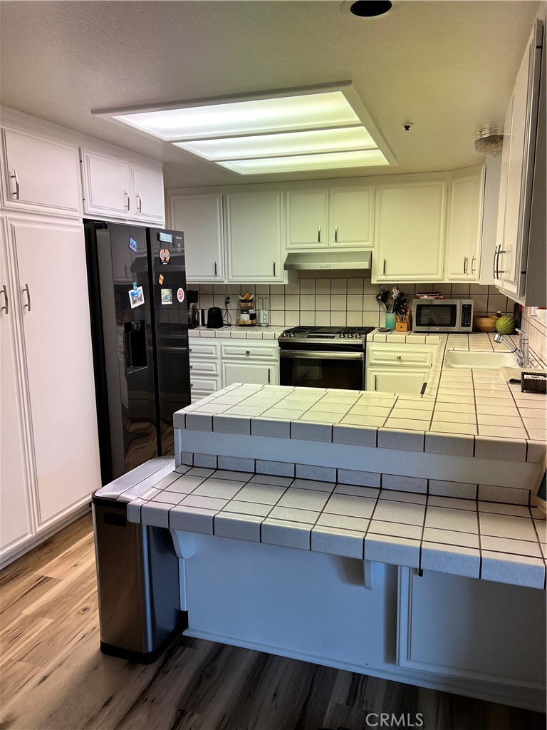 168 Avenida Junipero W