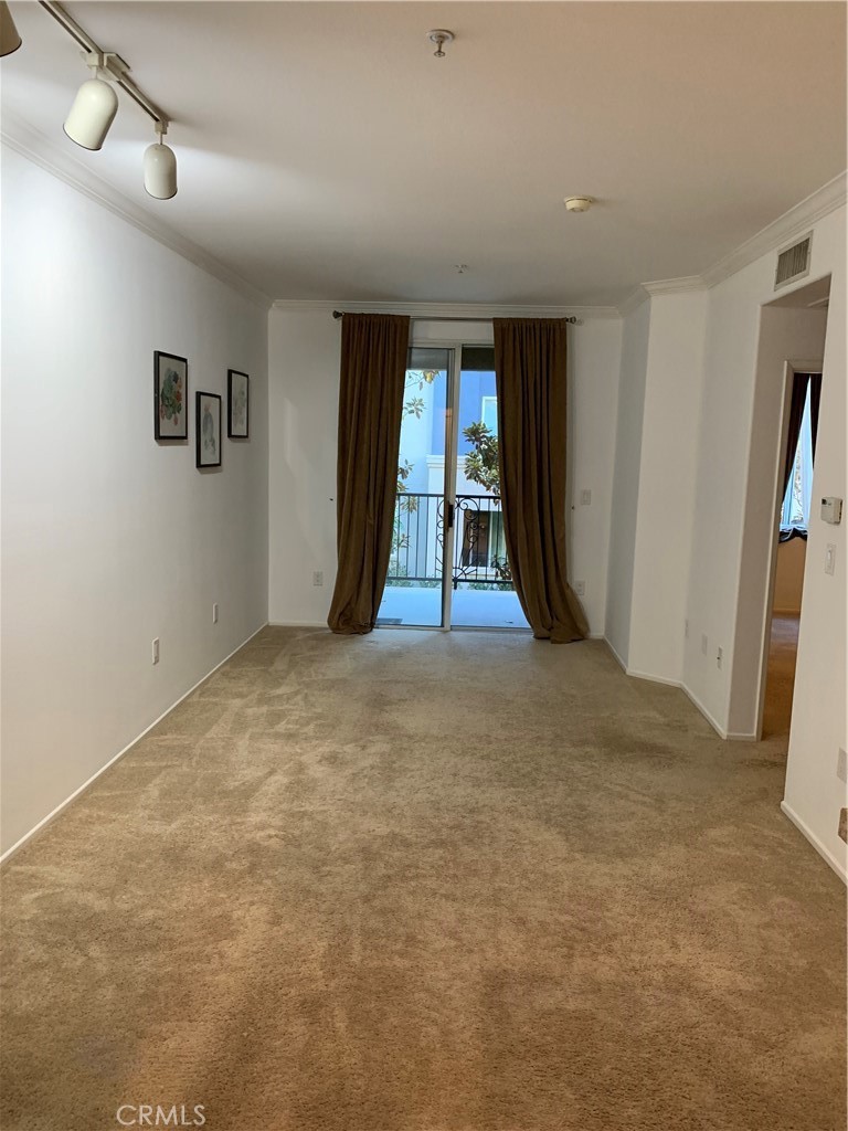 3210 Watermarke Place