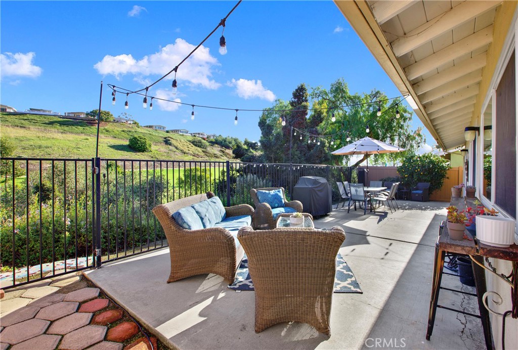 856 Camino de Los Mares