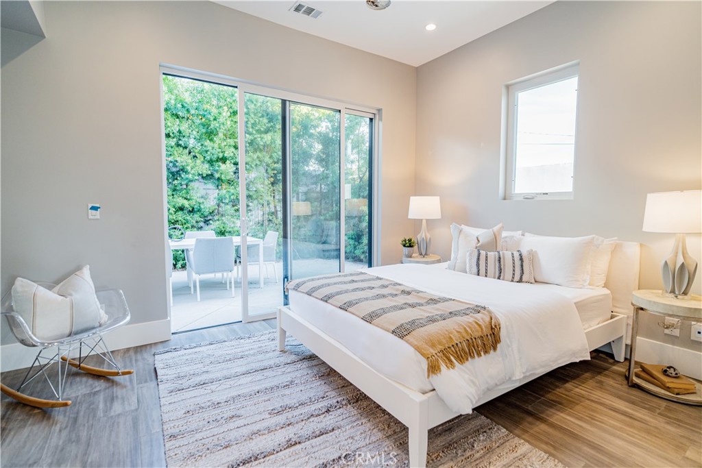 172 E Wilson Street B