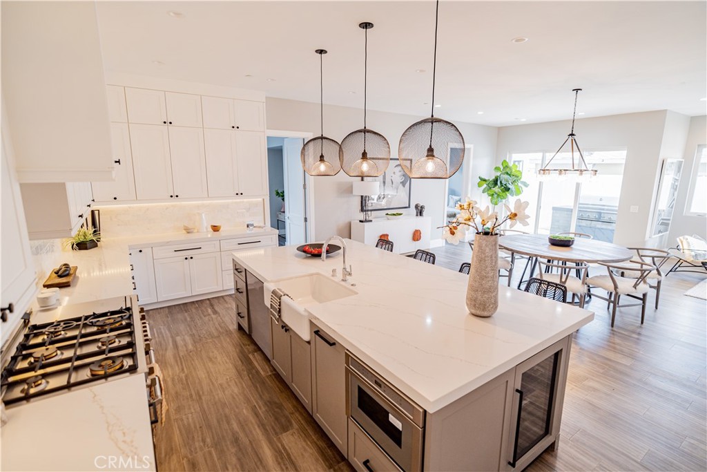 172 E Wilson Street B