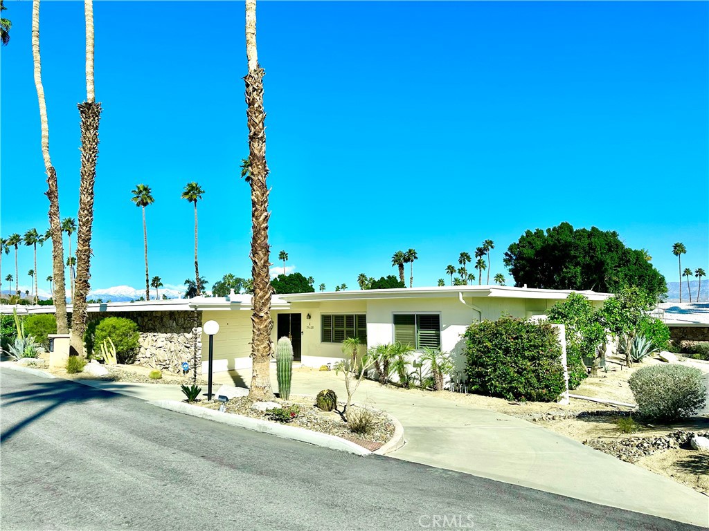 73620 Golf Course Lane C