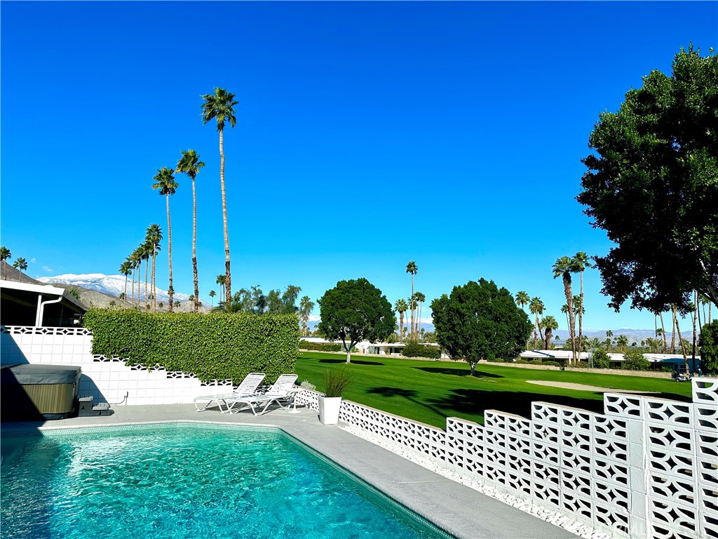 73620 Golf Course Lane C