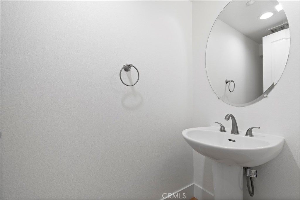 2 Winterset Street 28