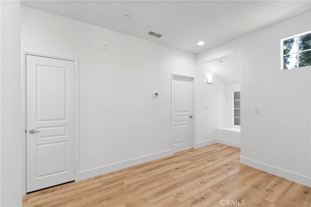 2 Winterset Street 28