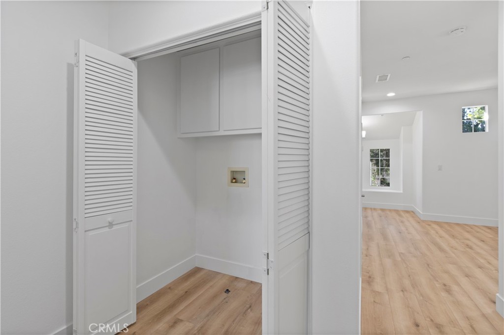 2 Winterset Street 28