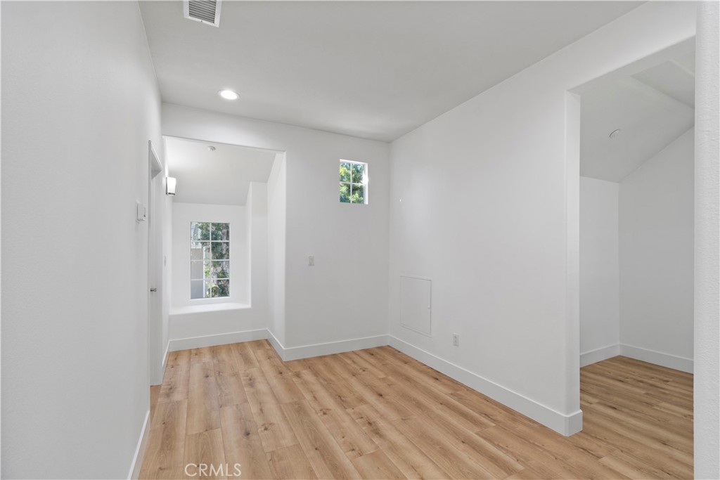 2 Winterset Street 28