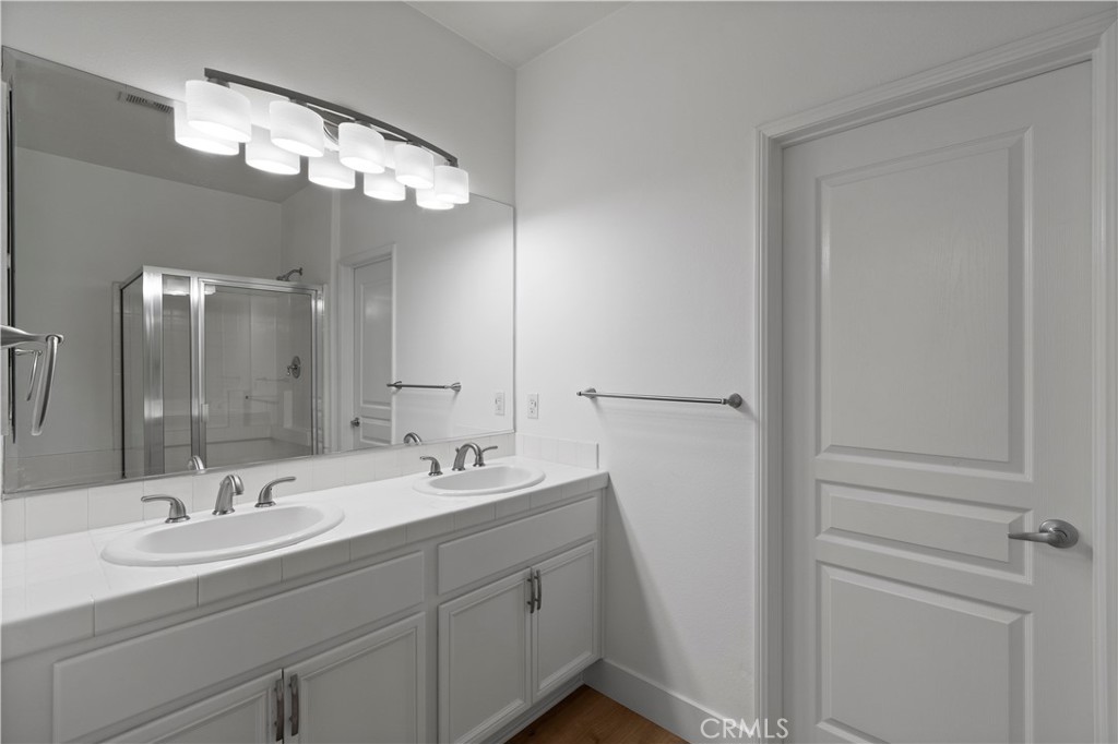 2 Winterset Street 28