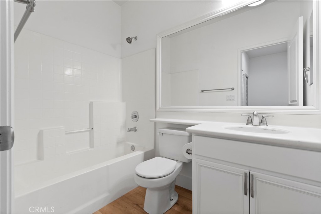 2 Winterset Street 28