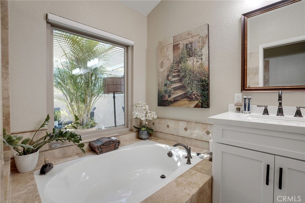 27695 Paseo Clavel 47