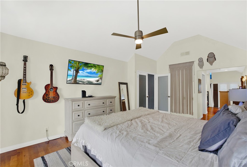 140 Avenida Mesita 15