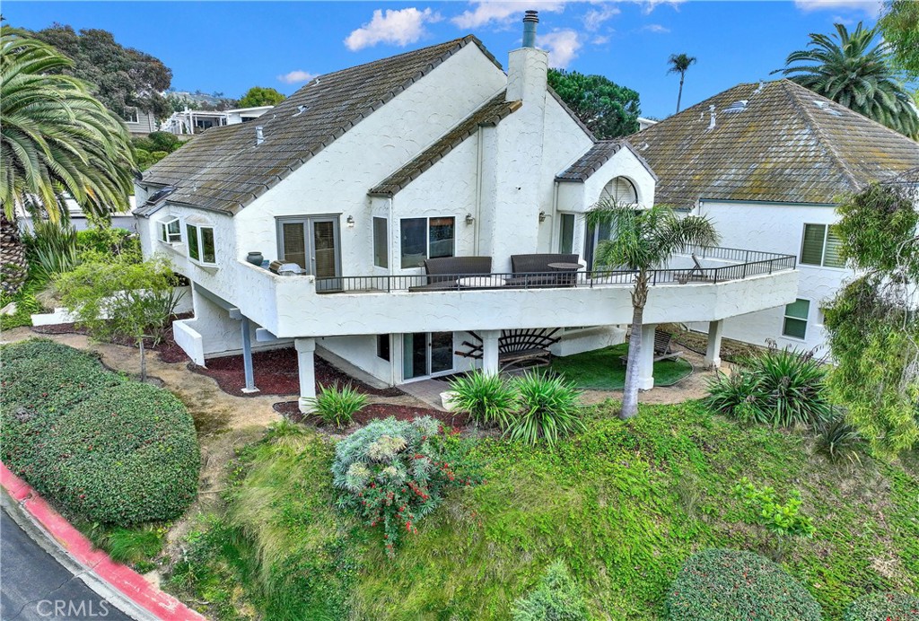 140 Avenida Mesita 15