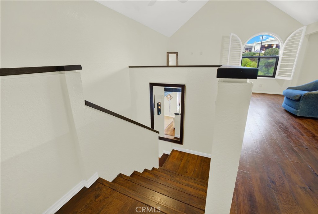 140 Avenida Mesita 15