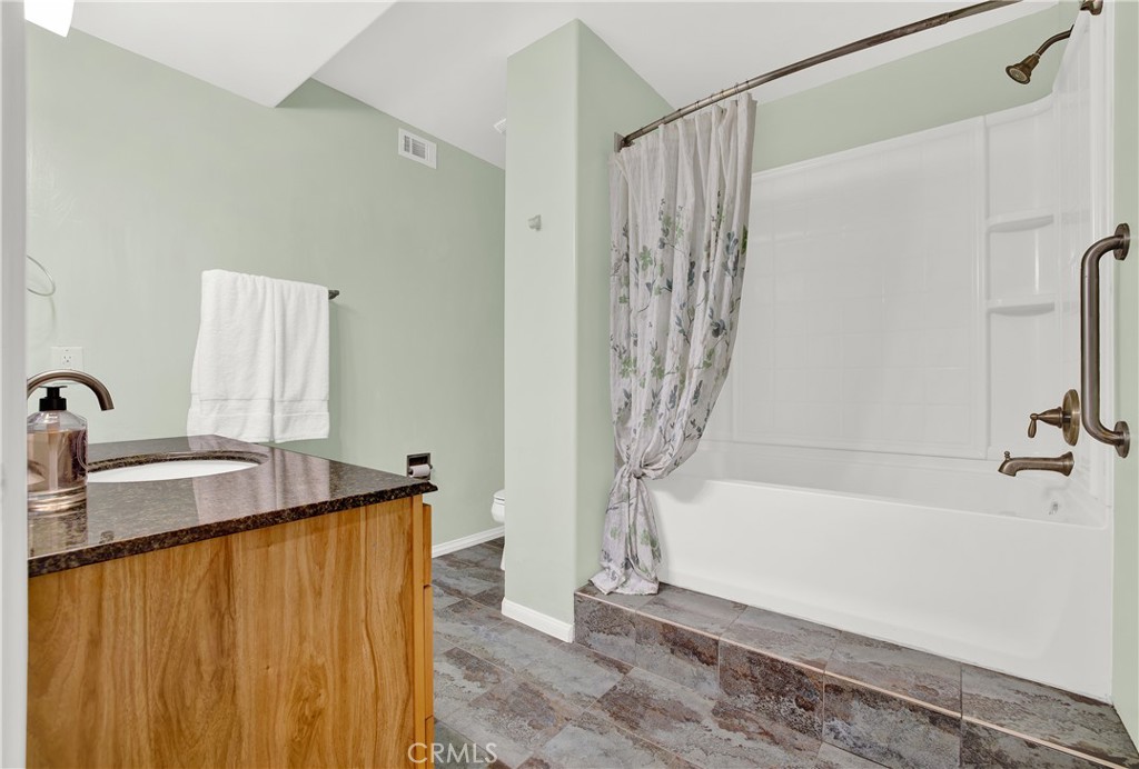 140 Avenida Mesita 15