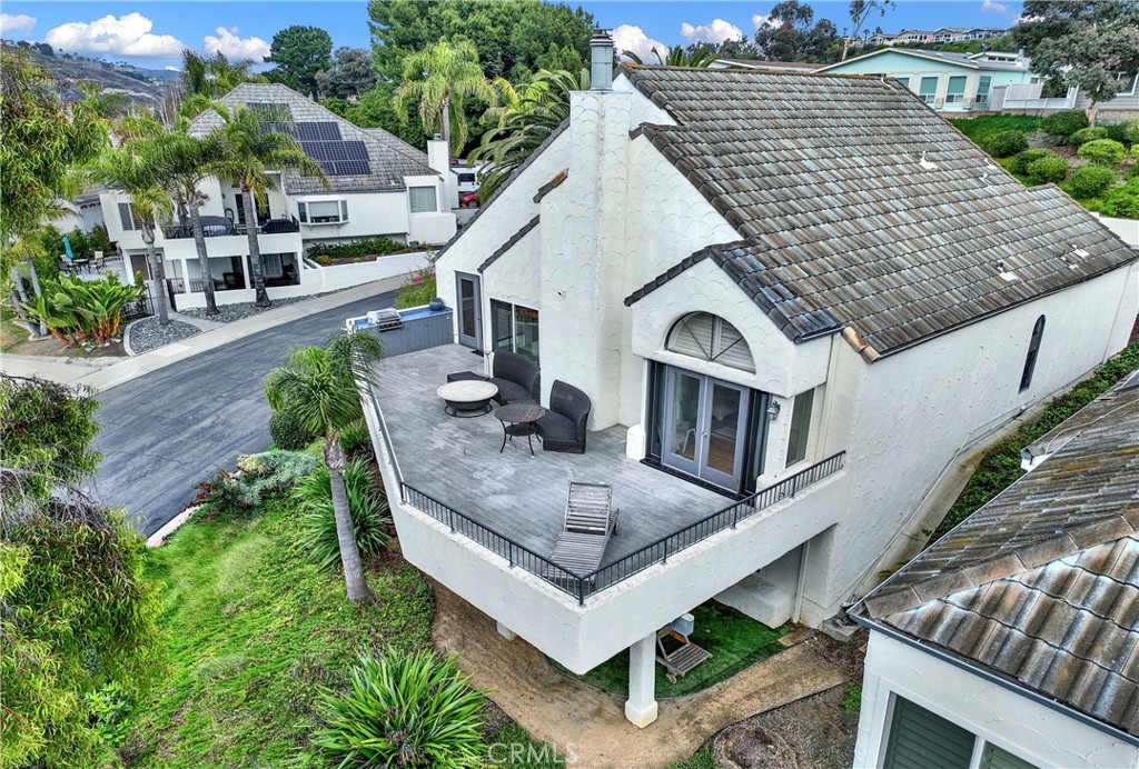 140 Avenida Mesita 15