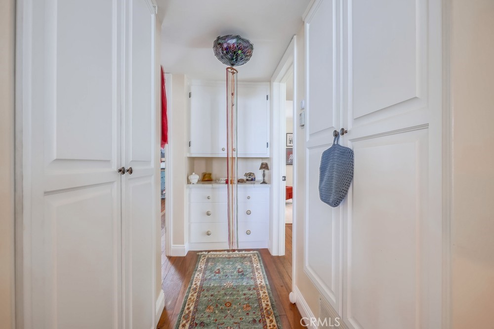 201 S La Esperanza R10