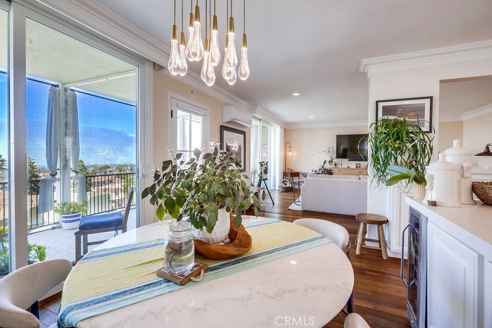 201 S La Esperanza R10