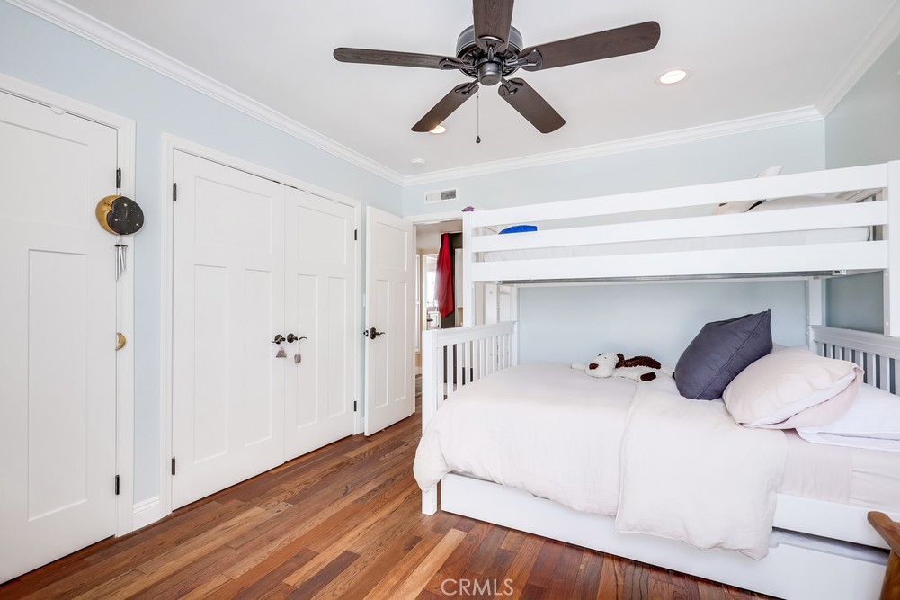 201 S La Esperanza R10