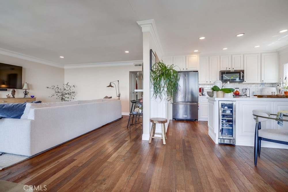 201 S La Esperanza R10