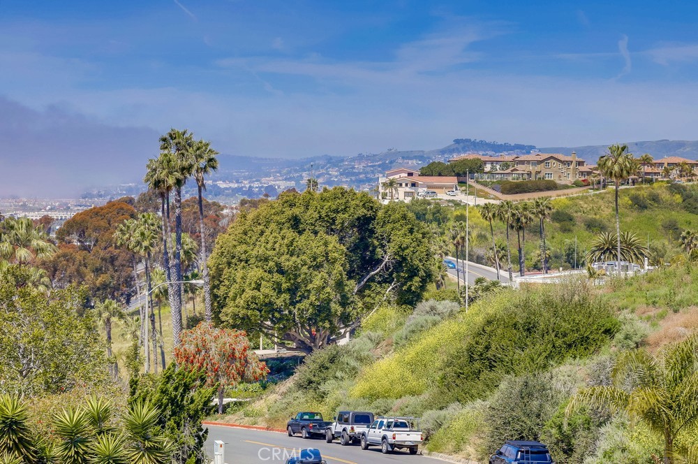 201 S La Esperanza R10