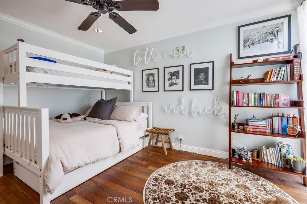 201 S La Esperanza R10