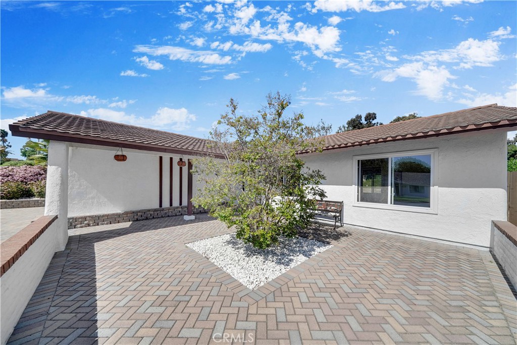 28962 De La Luna Drive