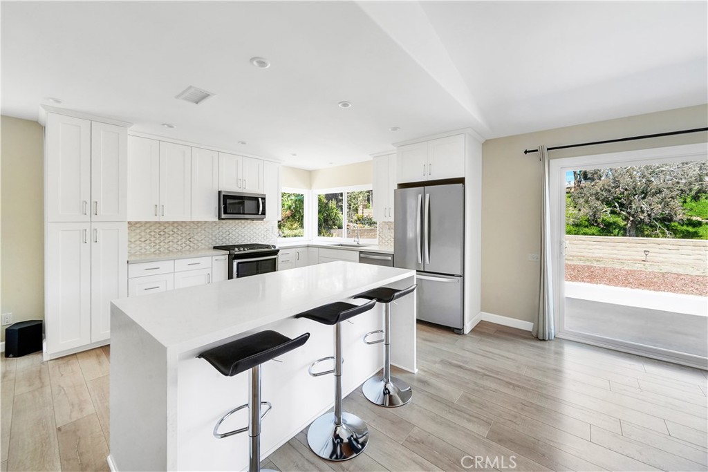 28962 De La Luna Drive