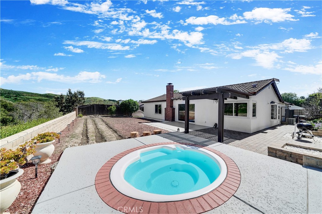 28962 De La Luna Drive