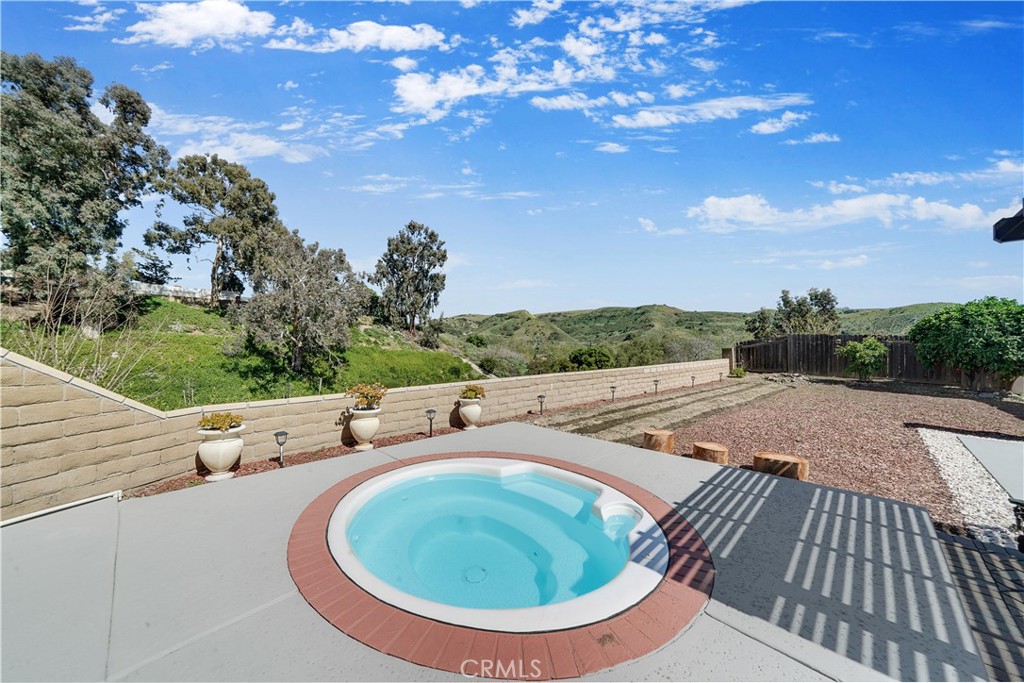 28962 De La Luna Drive