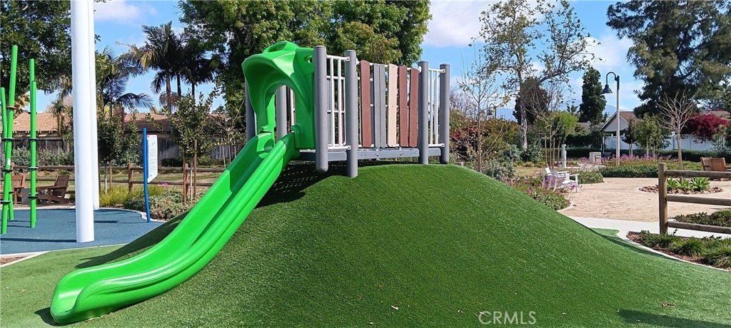 28962 De La Luna Drive