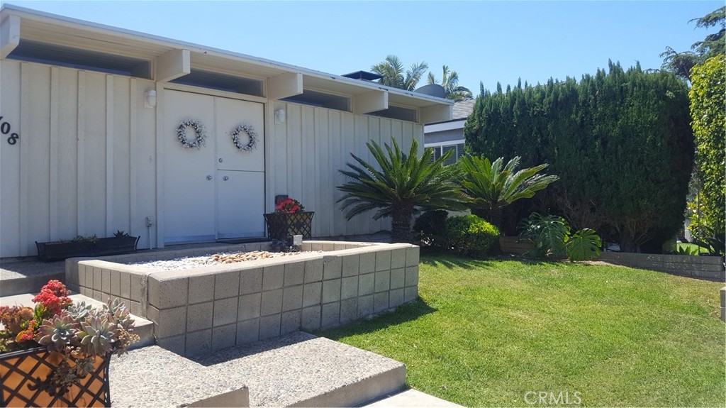 708 Narcissus Avenue