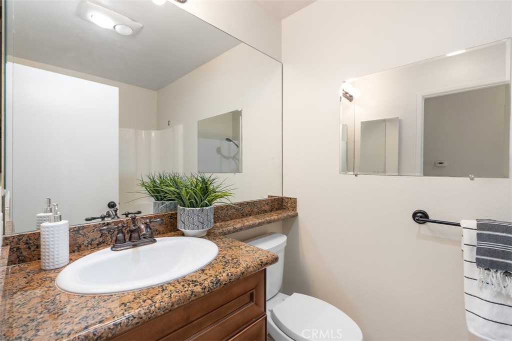 700 E Avenida Magdalena