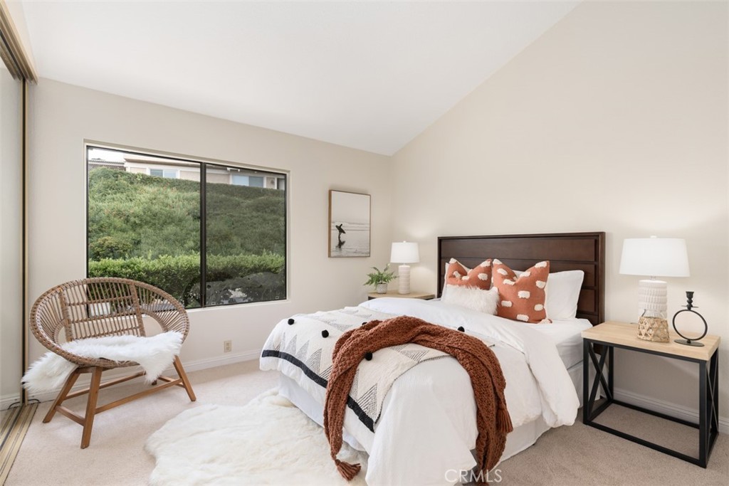 700 E Avenida Magdalena