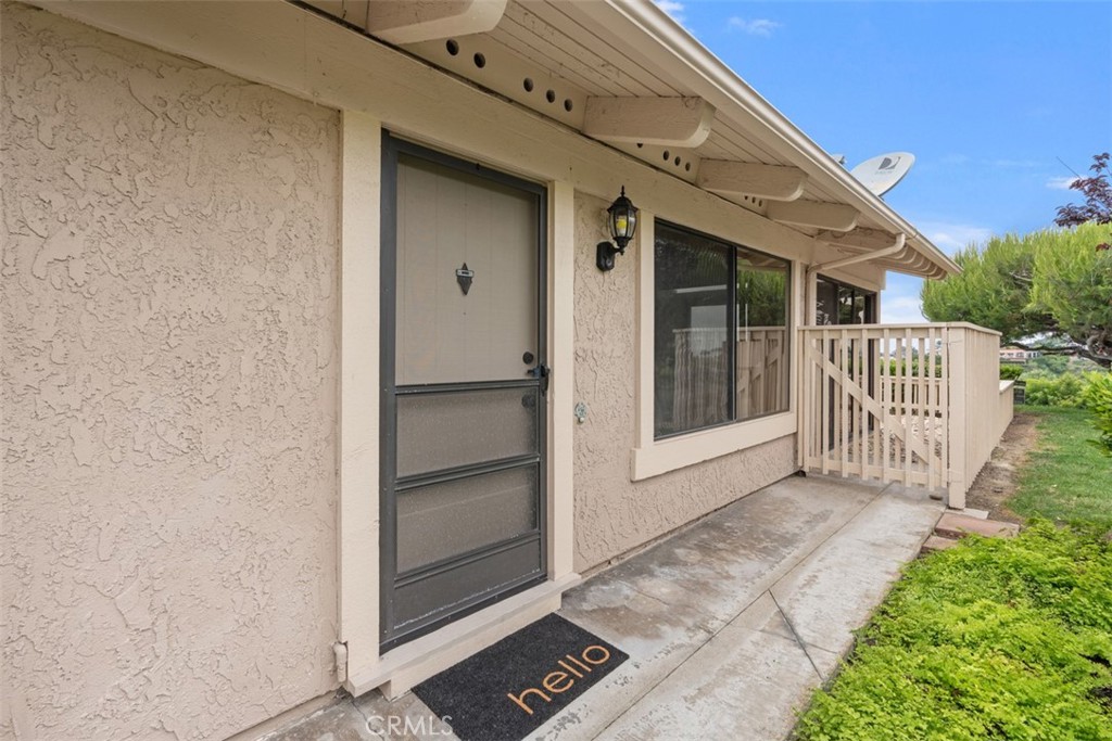 700 E Avenida Magdalena