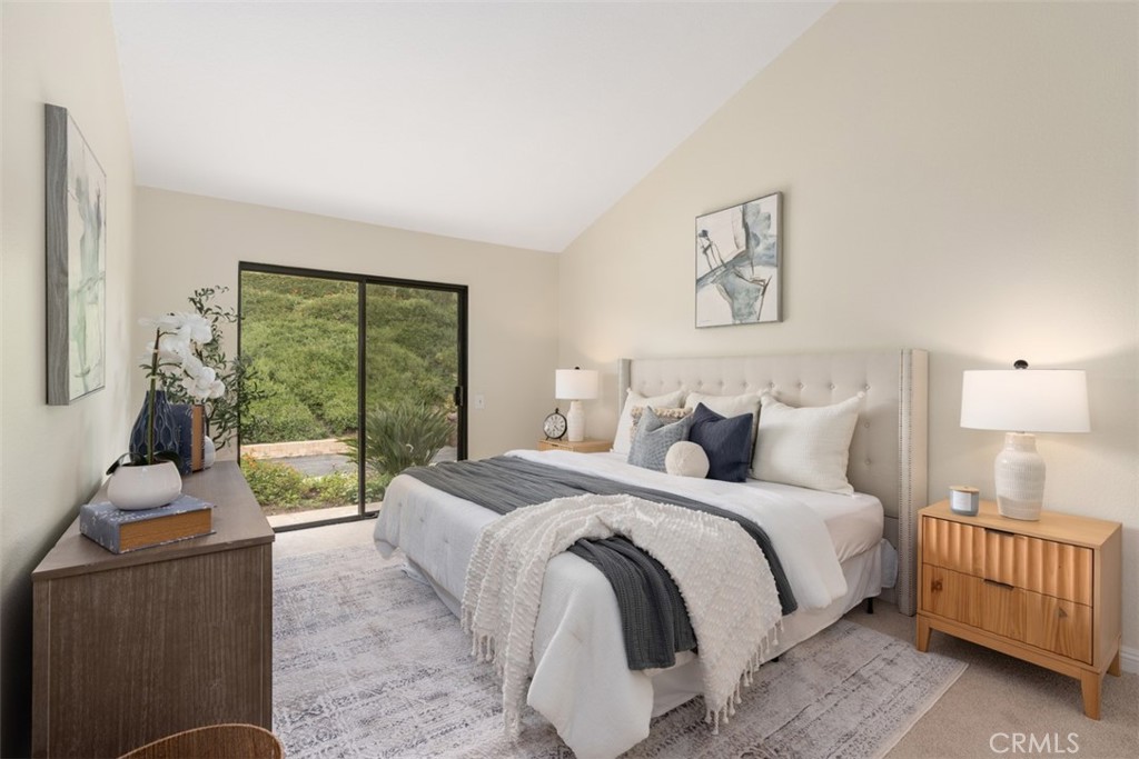 700 E Avenida Magdalena