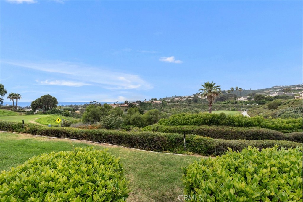 700 E Avenida Magdalena