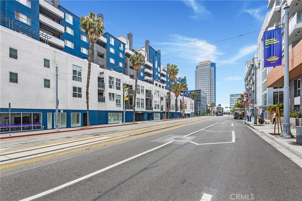 327 Chestnut Avenue 302