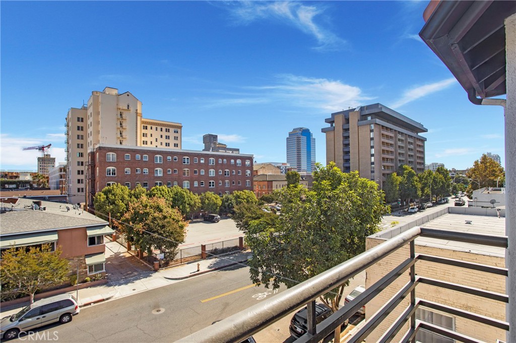 327 Chestnut Avenue 302