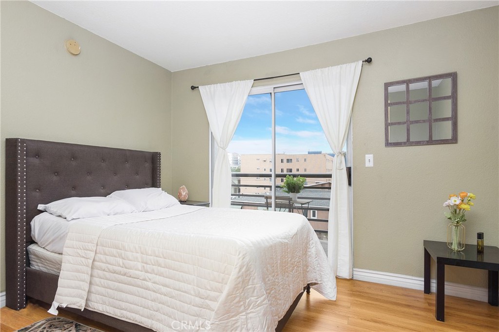 327 Chestnut Avenue 302