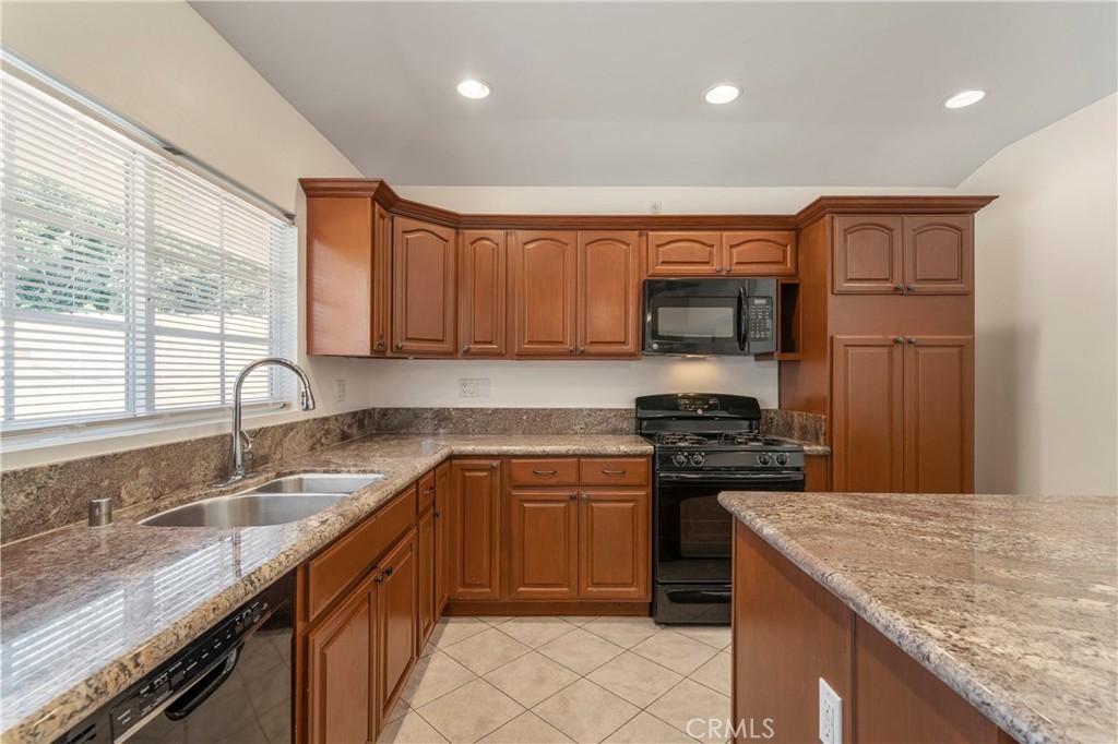 303 E Chestnut Avenue