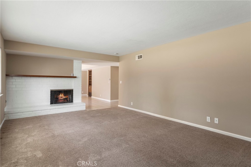 303 E Chestnut Avenue