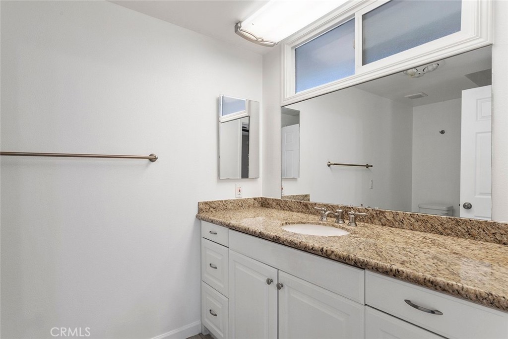 303 E Chestnut Avenue