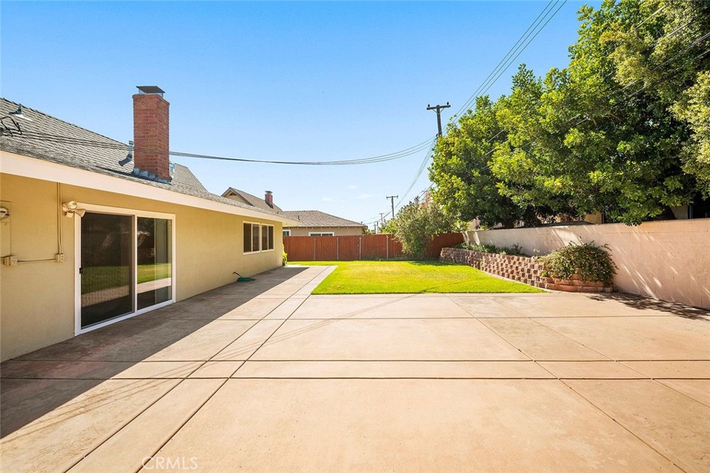 303 E Chestnut Avenue