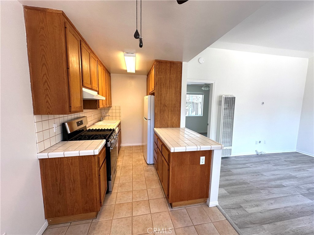 303 Avenida Victoria B