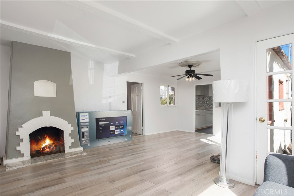 251 Avenida Del Mar C