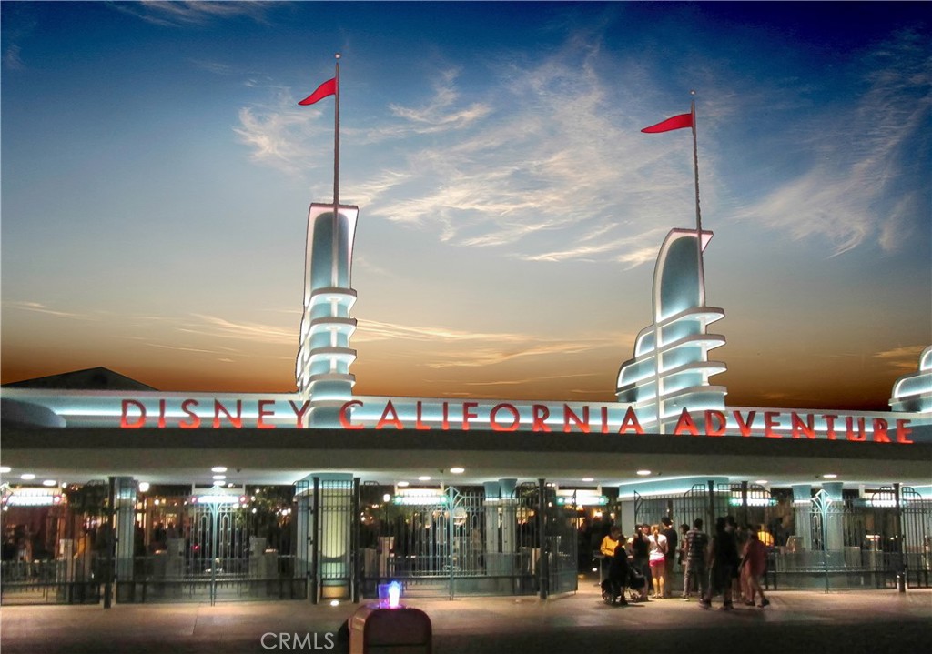 1781 E Warrenton Avenue