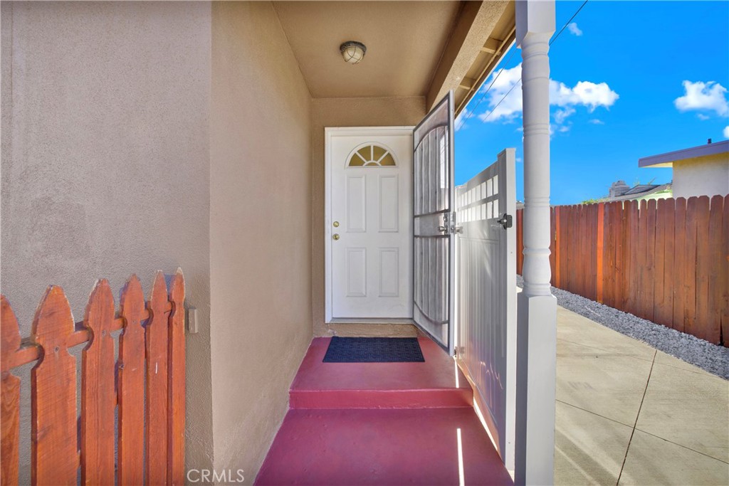 221 Avenida Del Poniente