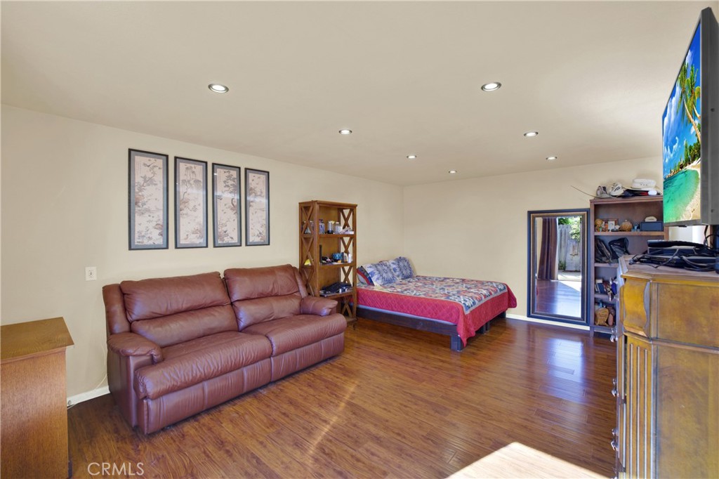 221 Avenida Del Poniente